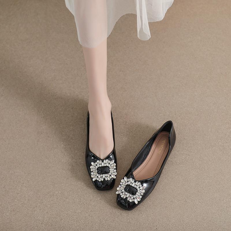Fashion Black/Red Japanned Leather Flats Woman Crystal Buckle Shoes Ladies Square Toe Ballets Female Slip On Lofers Brides Wedding Shoes
