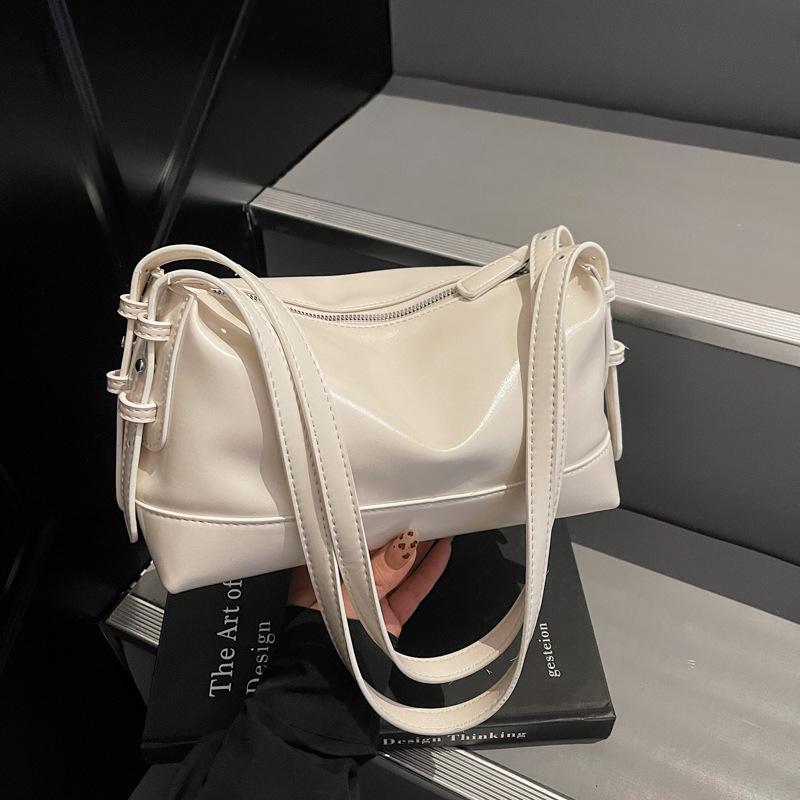 Fashionable and Stylish Single-shoulder Underarm Bag with High-end Commuting Crossbody Feature