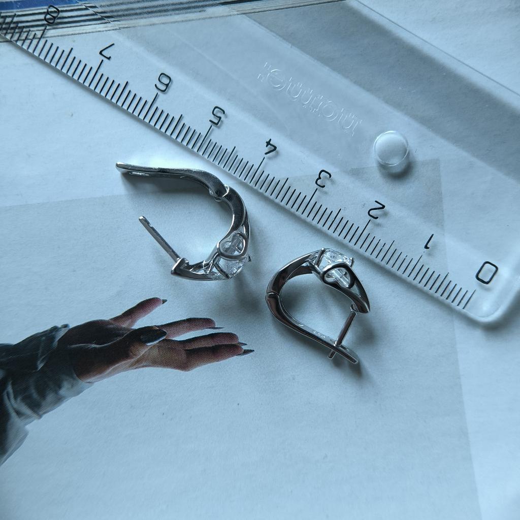 Серебряные серьги с фианитами (2207832)