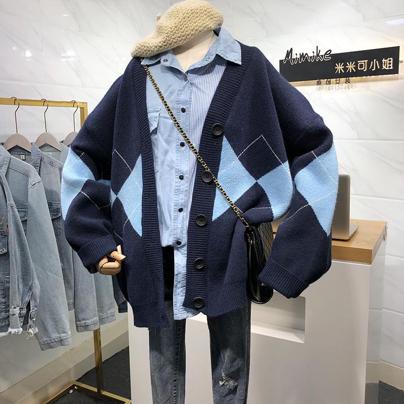Modische marineblaue Strickjacke mit rautenförmigem Karomuster, lockerer V-Ausschnitt, mittellang, College-Stil, Sweaterjacke 6356#