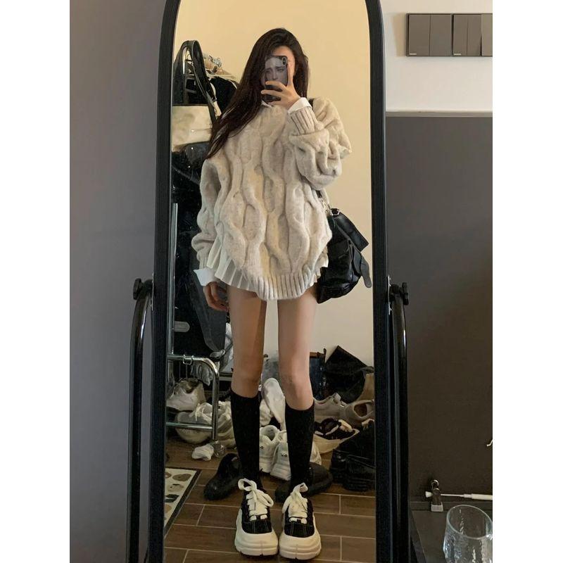 

Japanese Style Milk Fufu Cable Stitch round Neck Loose Soft Glutinous Sweater Apricot color S Suggested 35.00 kg-45.00 kg