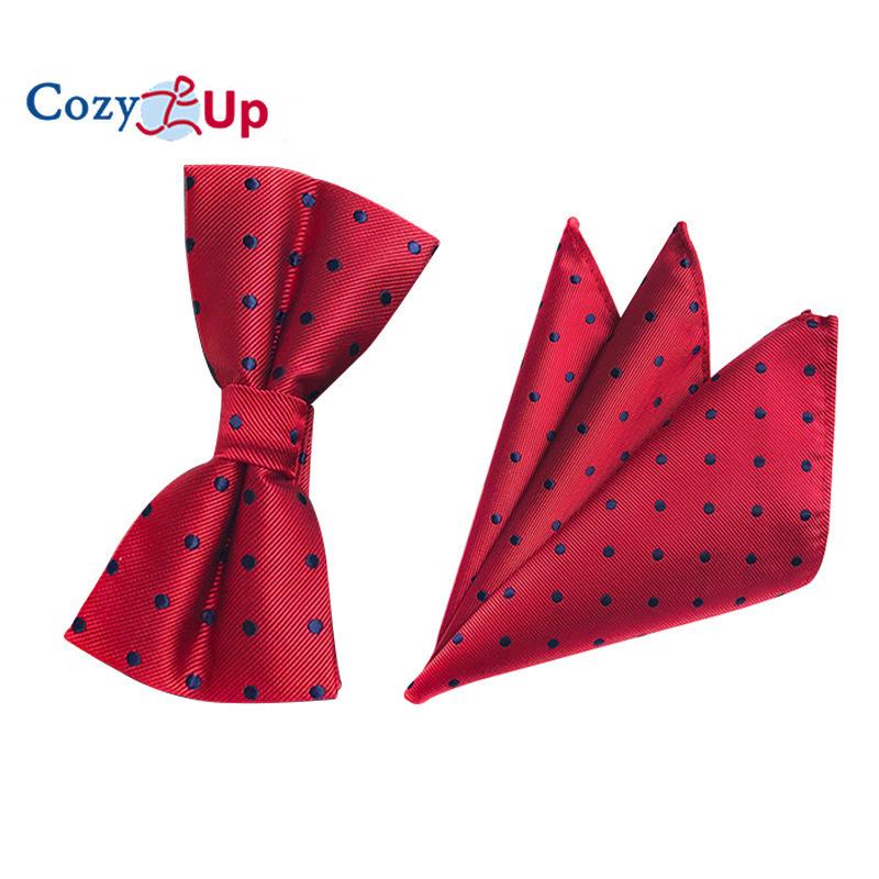 Costum Din Două Piese Papion Paisley Și Batista De Buzunar