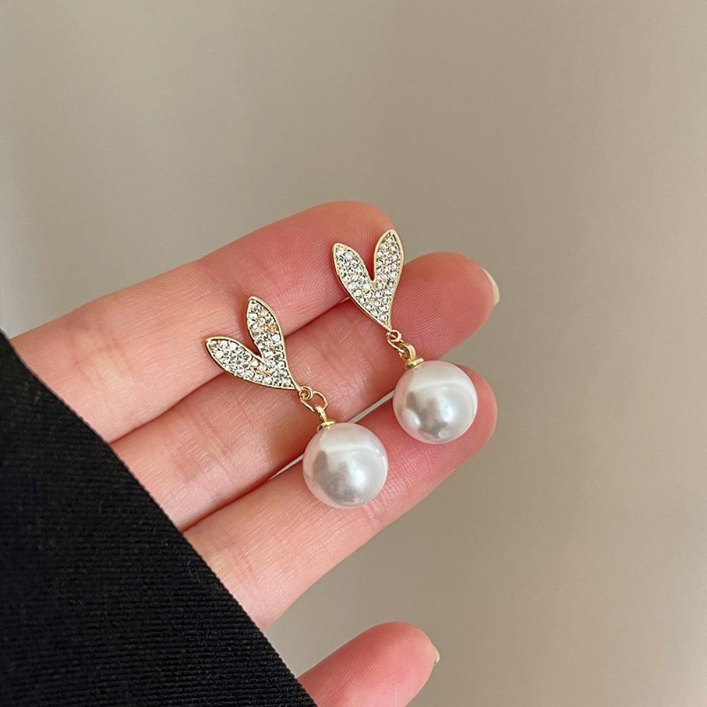 Cercei cu perle Cercei de damă de înaltă calitate