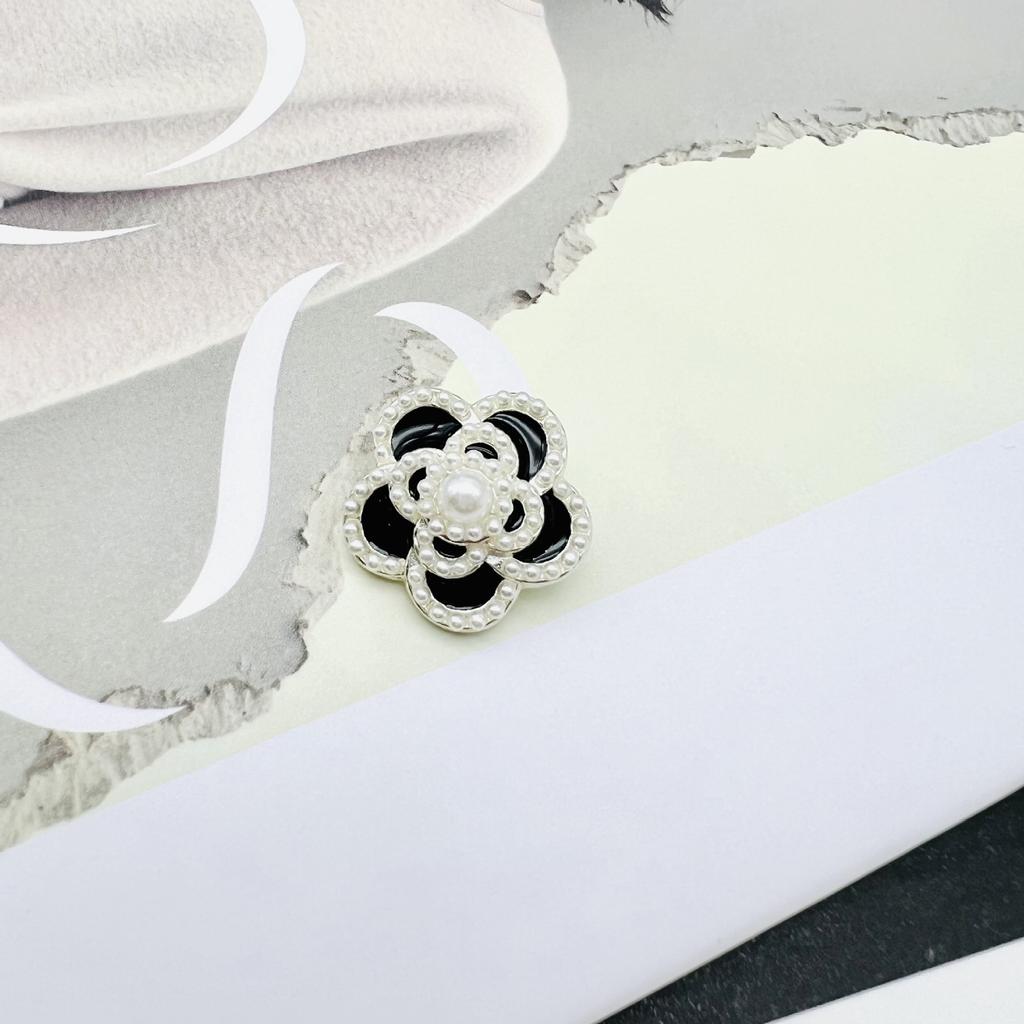6pcs 18/23mm Fashion Metal Buttons for Sewing Women's Clothing Accessories Coat Jacket Shirt Decorative Pearl Flower Buttons