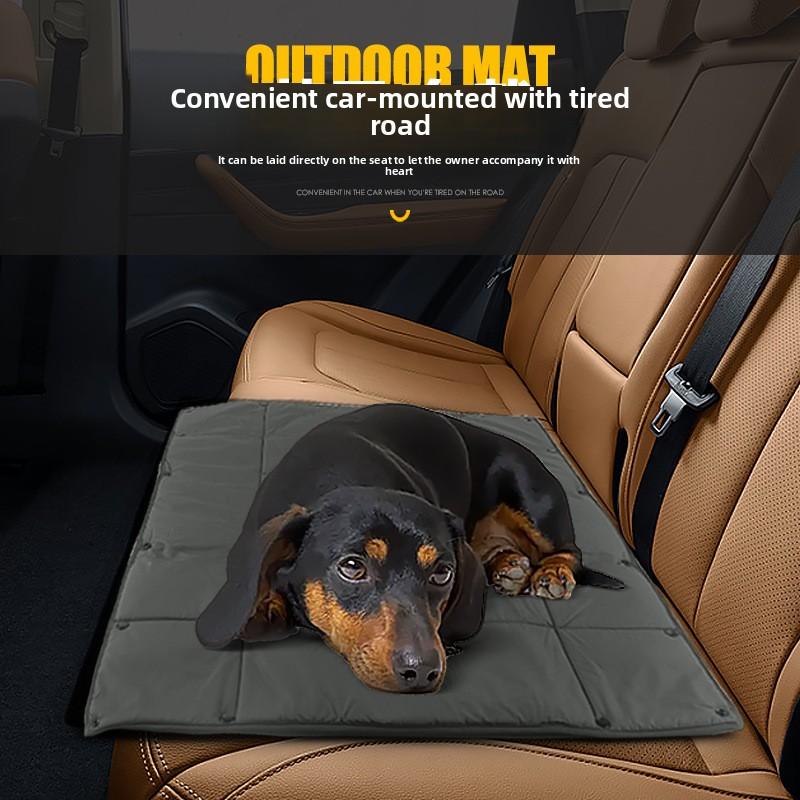 The Dog Outdoor Mat Is Easy To Fold and Store, Convenient To Carry. The Pet Mat Is Waterproof and Dirt-resistant. The Dog Car Mat