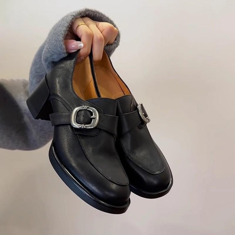 The Treasure of the Town Store~ British Retro Wasteland Style Metal Buckle Round Head Thick Heel Soft Leather Single Shoes Washed Cowhide Loafers