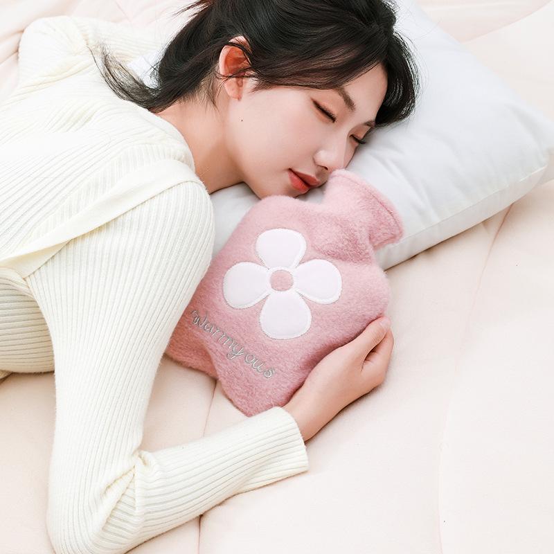 Adorable Portable Hot Water Bottle for Female Students – Small Plush Hand Warmer