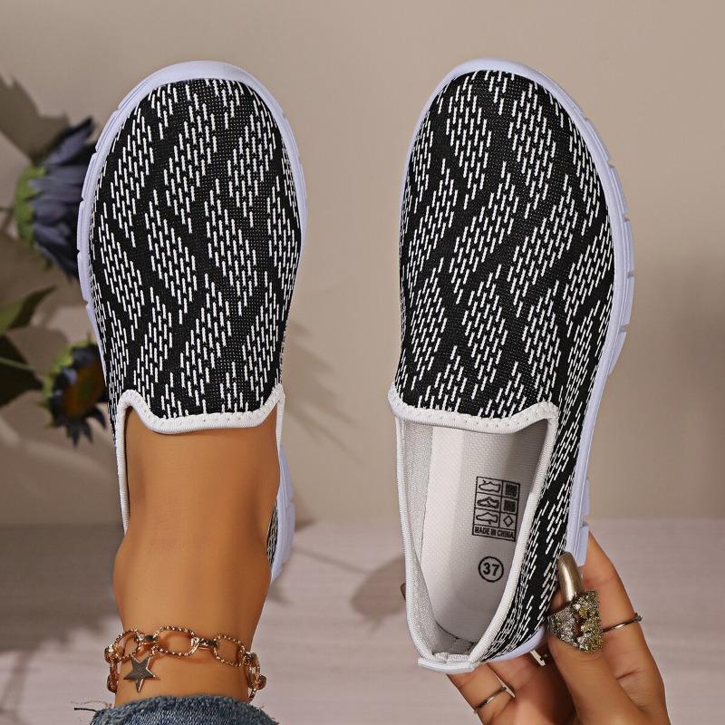 Women‘s Shoes Summer Solid Color Casual Slip-On Flat Breathable Lightweight Large Size Woven.