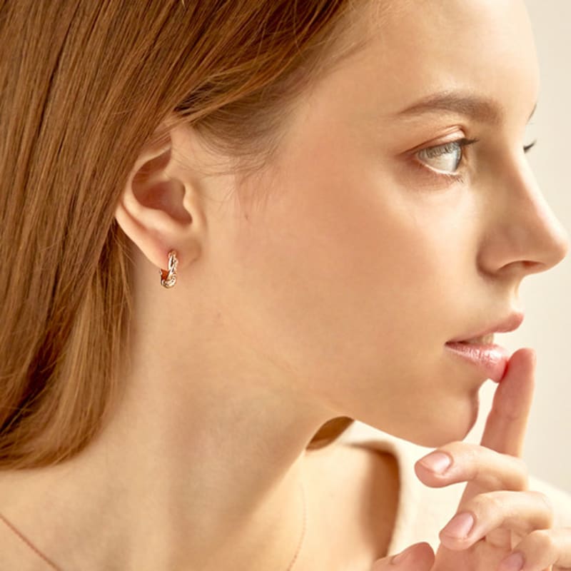 ELLE Jewelry 14K GF Curved One-Touch Earrings ELGPEE403