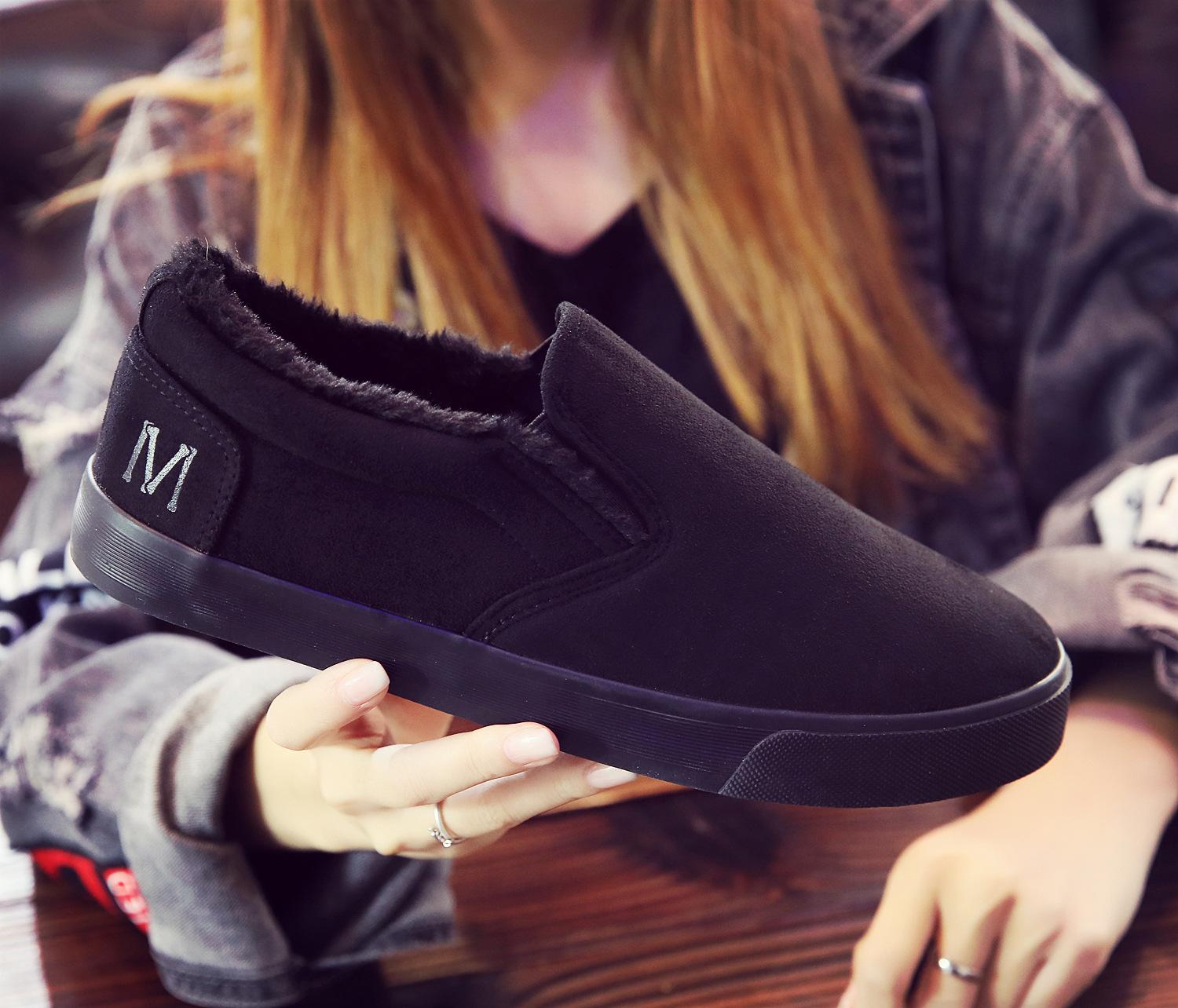 

Модные новые зимние плюшевые большие хлопковые туфли корейской версии ленивые туфли нескользящие утолщенные и теплые мужские туфли мужские ботинки 39