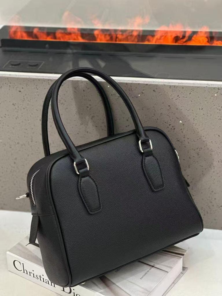 2025 Classic Fashion Large Capacity Bowling Bag - Top Layer Cowhide, Korean Niche Women's Handbag