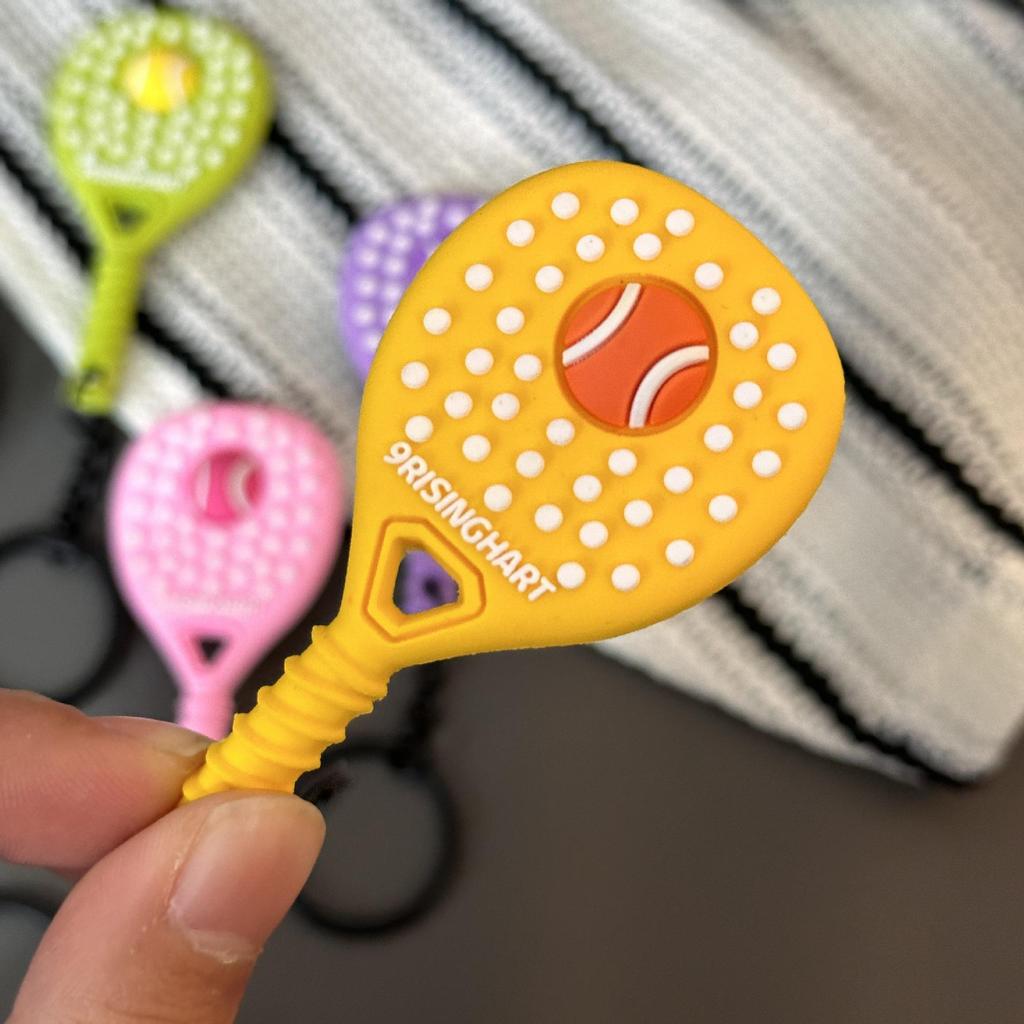 Exquisite Mini Tennis Racket Keychain Pendant - Trendy Sports Bag Charm Gift