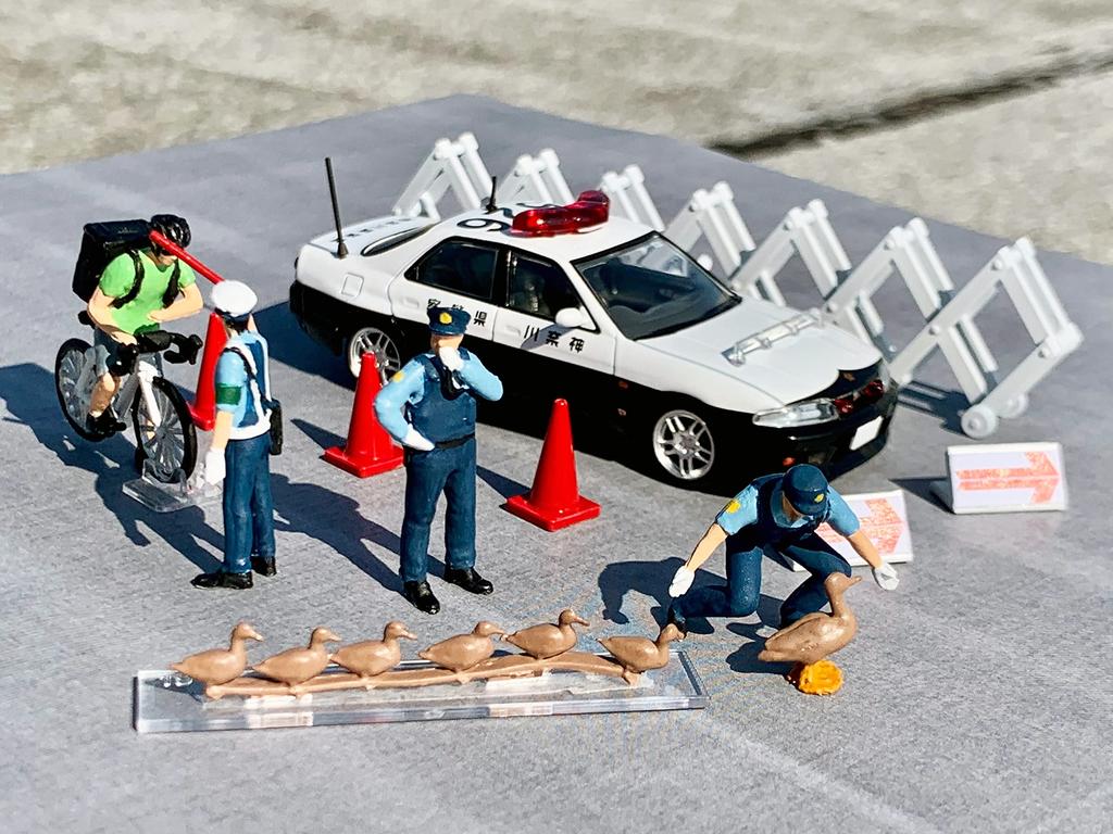 Geocolle 64 Car Snap 16a Police partially mini car set 321590 1/64# ABS/PVC dolls/accessories (painted, assembled) + die-cast