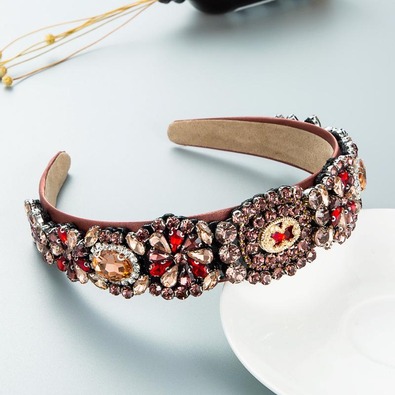 Headband with A Retro Court Style, Heavy-duty Dance Show Accessory for Women