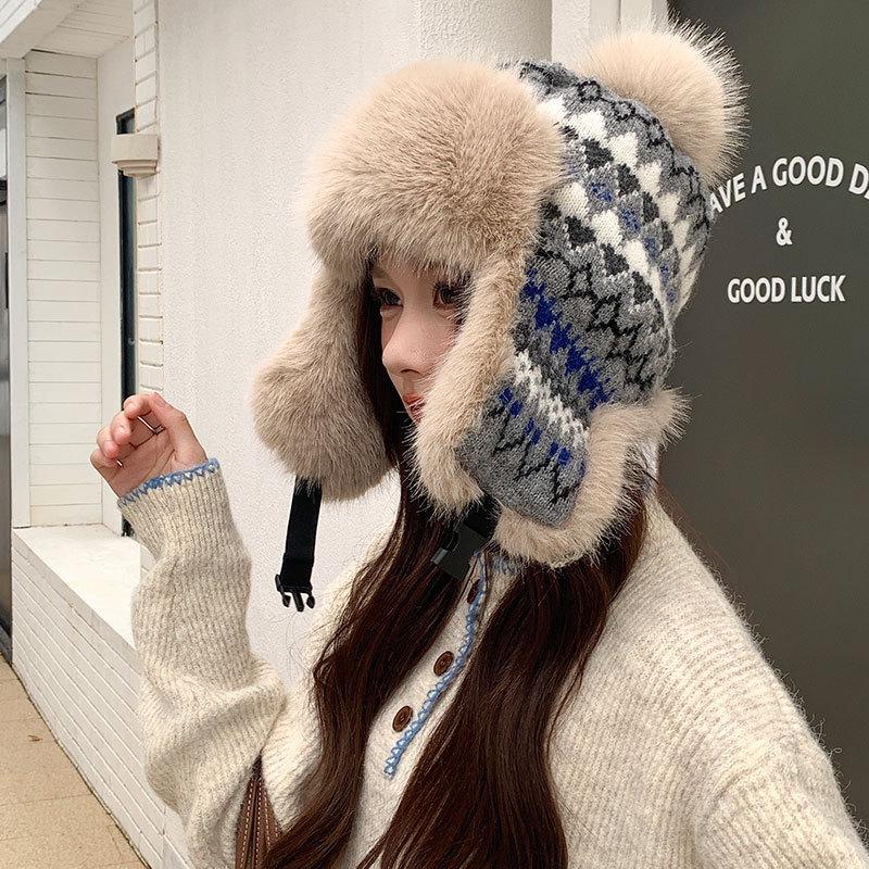 Chapeau d'hiver épais en polaire pour femmes, protection contre le froid et chaleur, protection des oreilles, chapeau en laine avec pompon, style ethnique, couleur, chapeau tricoté
