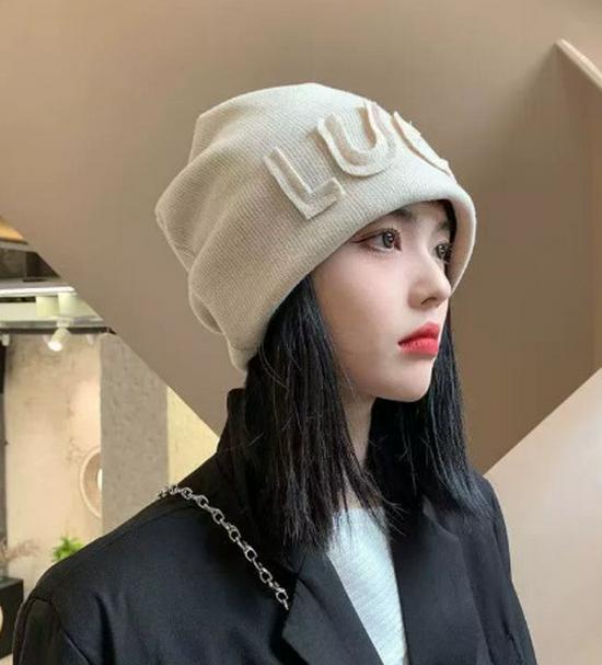 Women's Autumn/Winter 2025 Korean Style Knitted Ear Protection Baotou Hat with Japanese Lettering for Small Face