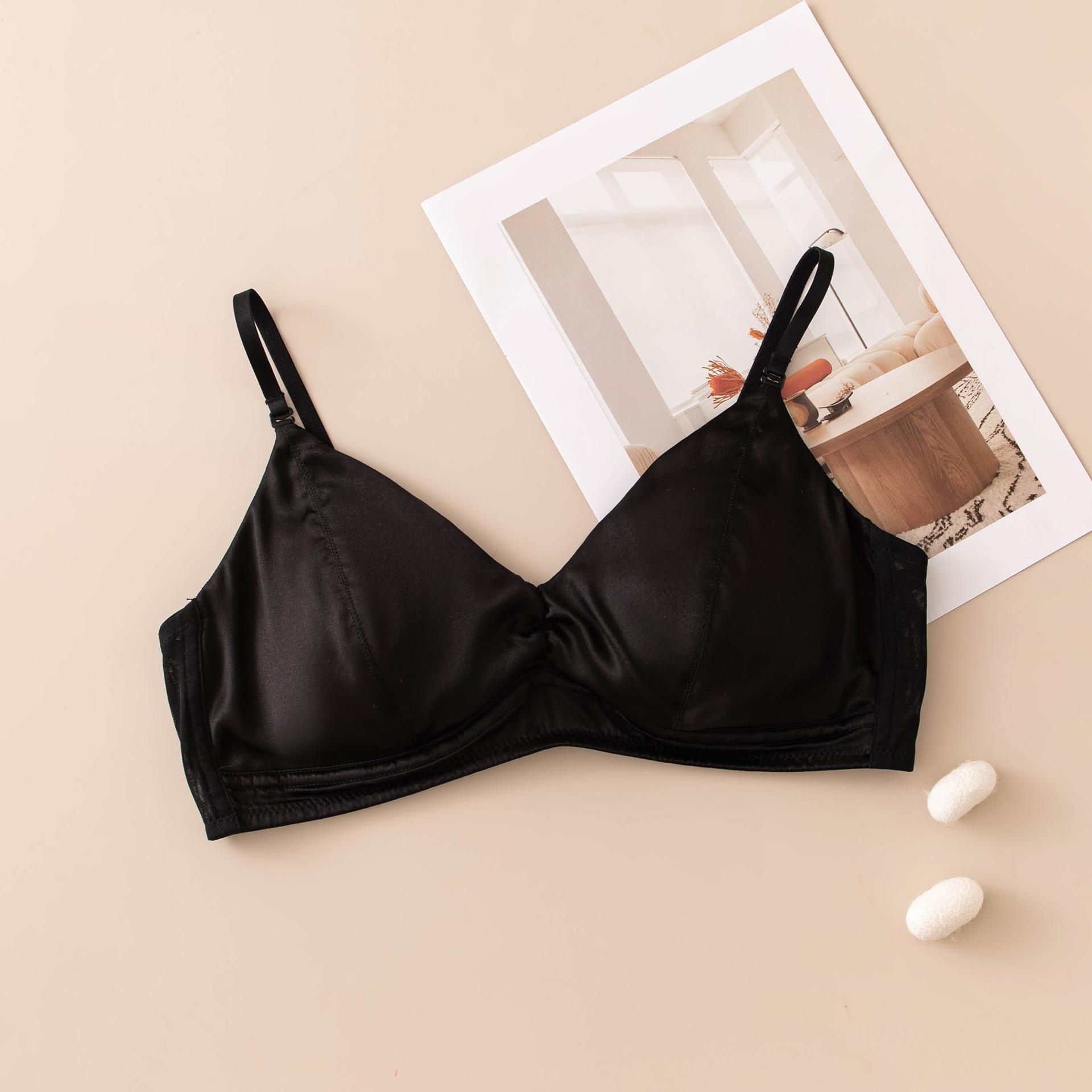 High-luxury silk elastic satin bra, mulberry silk satin breathable and light, one-piece glossy triangular cup underwear M