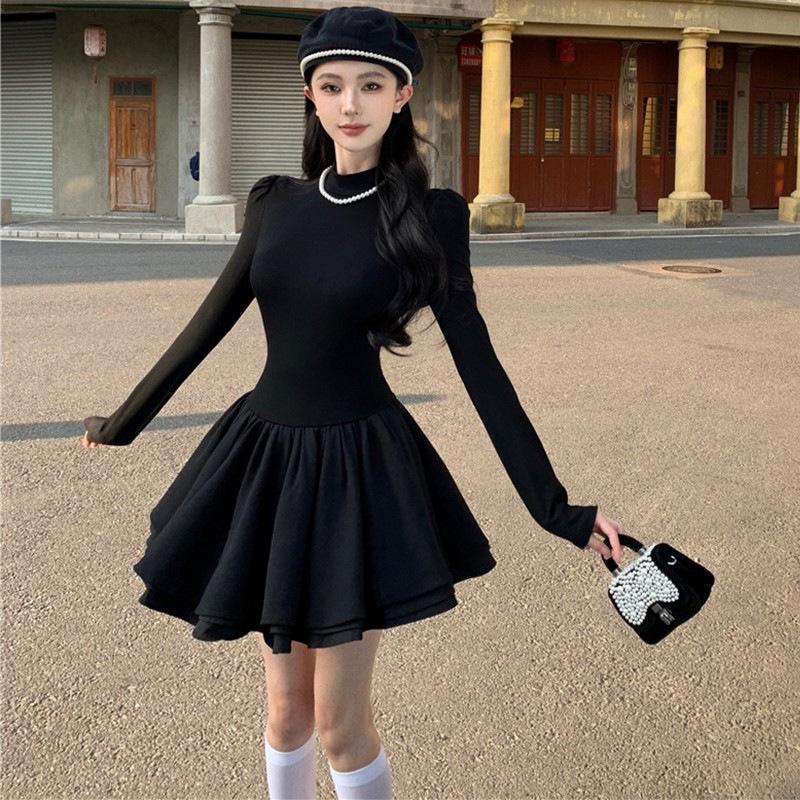 Rich daughter feeling small black dress French temperament princess fluffy dress small man with knitted dress winter