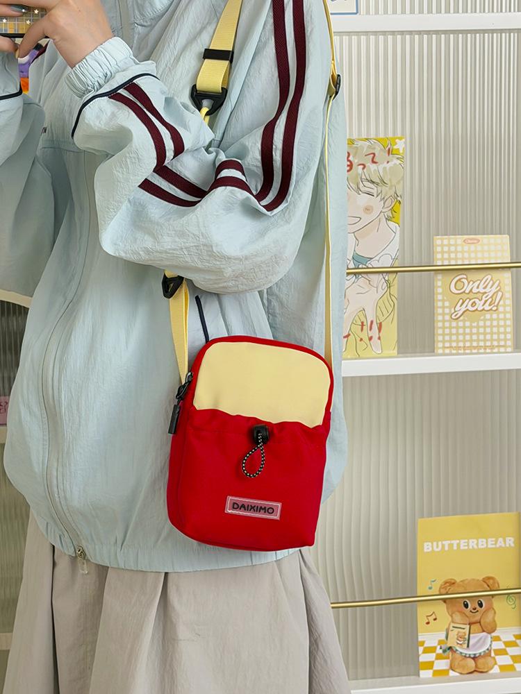 Trendy Waterproof Mini Crossbody Bag: Lightweight, Versatile Phone Pouch for Casual Summer Style