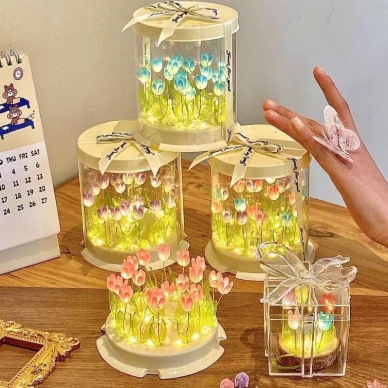 Lampada a Tulipano Fai-da-te Fiore Artificiale Mare di Fiori Scatola per Torta Lampada da Tavolo per Camera da Letto Lampada Notturna Decorazione Artigianale Fatta a Mano Tulipani Regalo di Compleanno