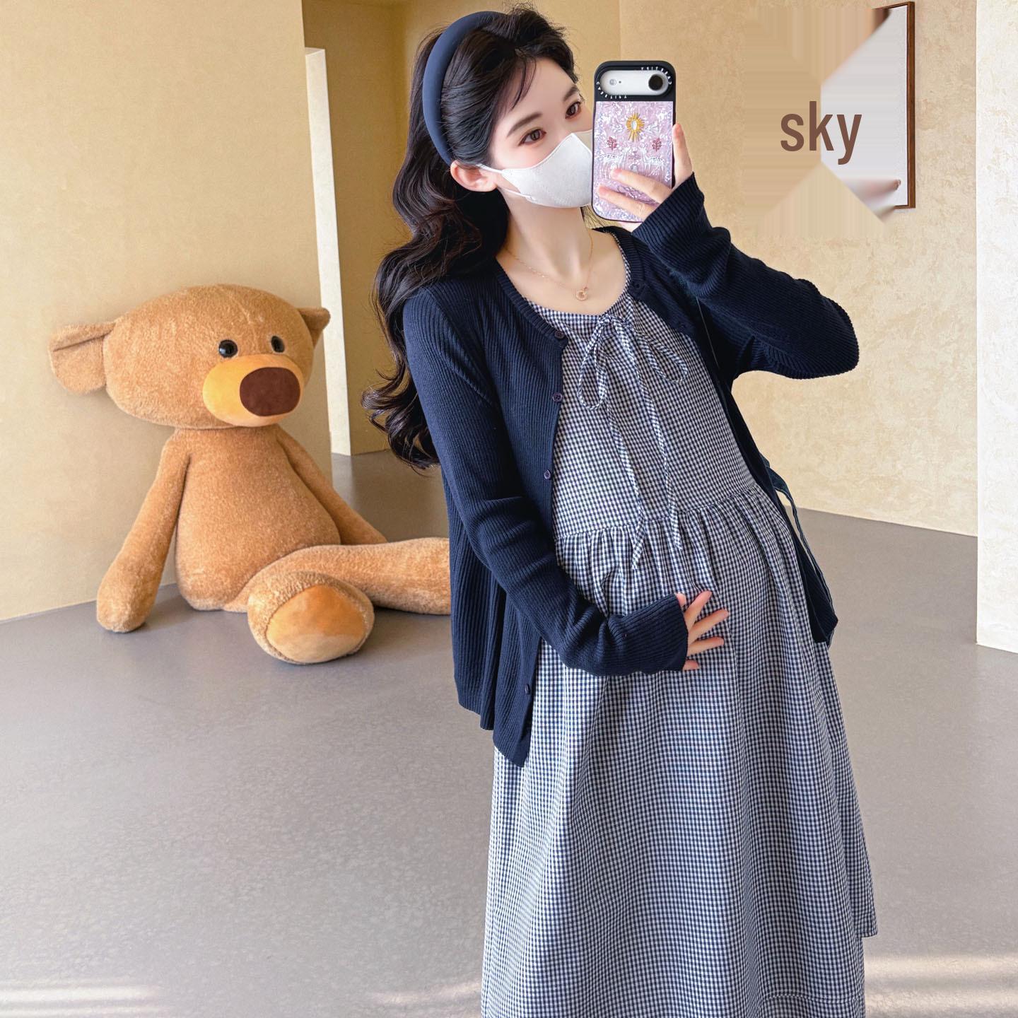 

Korean Style Houndstooth Maternity Dress & Sun-Protection Cardigan Set (Spring/Summer 2026) Medium