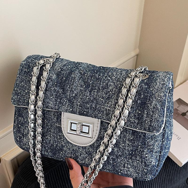 High-value Denim Shoulder Messenger Bag 2025 Summer New Fashion Simple Texture Women's Bag Commuter Bag Chain Bag