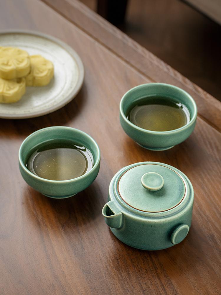 Handmade Kung Fu Tea Set Old Style Coarse Pottery Teapot with 2 Cups