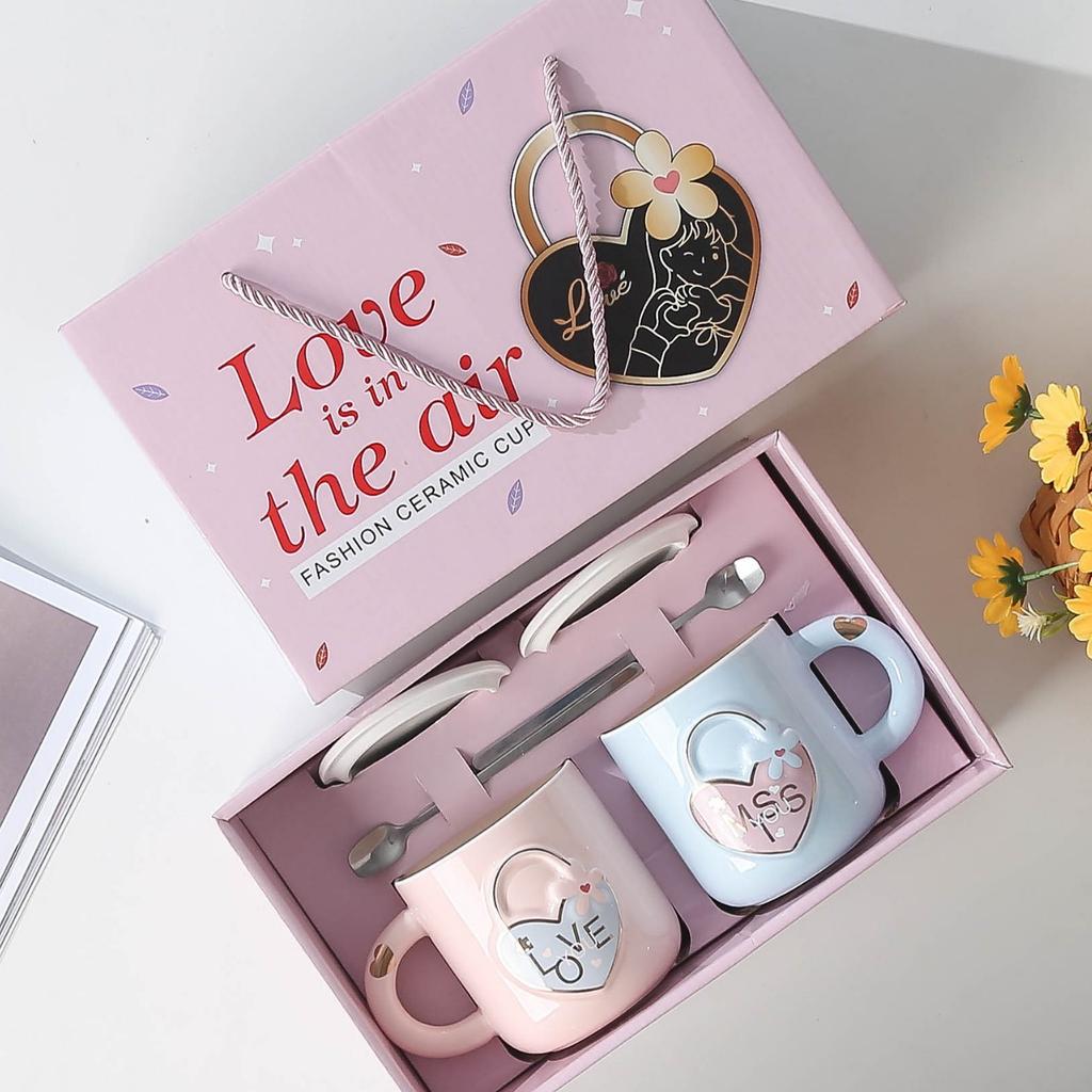 Creative Heart Shaped Lockhead Couple Cups Ceramic Cups with LIDS  Spoons High Appearance Level  Gift Mugs  High End Gift Box Set