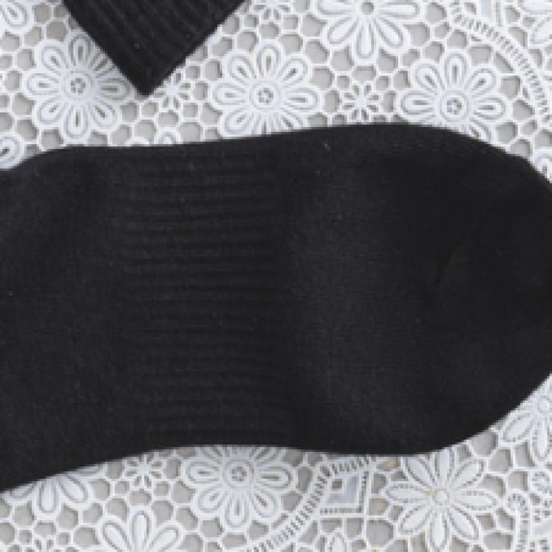 Monfoot Women S Ribbed Mid Calf SockS Black