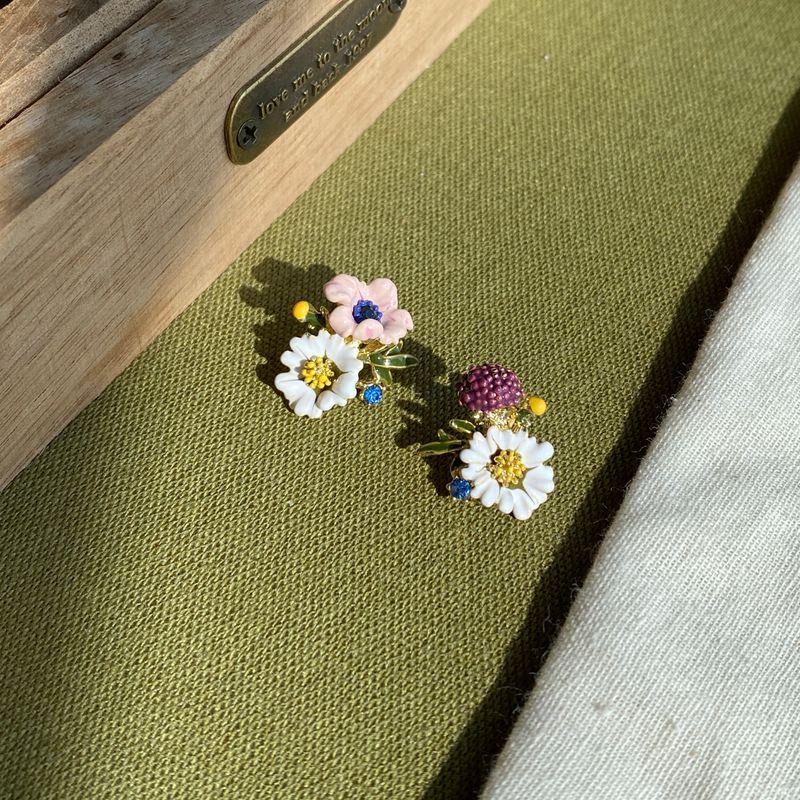 

Чочо/Южная Корея Ретро Эмалевые Серьги-цветы Асимметричные Нишевые Дизайнерские Серьги Серьги 925 Серебряная Игла Asymmetric 925 silver needle