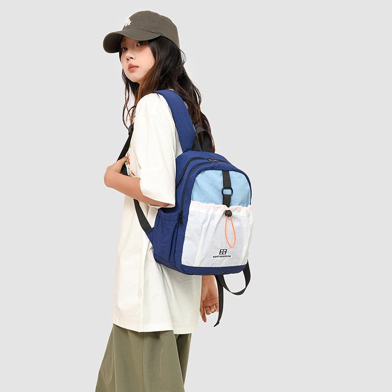 Outdoor Travel Backpack, Lightweight Backpack, School Bag, College Students' Commuting and Leisure Hiking Bag