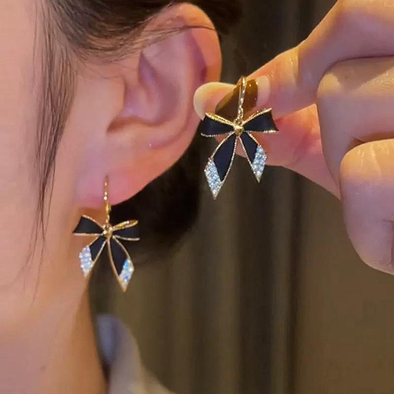 Hepburn Style Black Bowknot Crystal Pendant Earrings for Women Retro Fashion Cute Girl Geometry Zircon Accessories Girl Gift