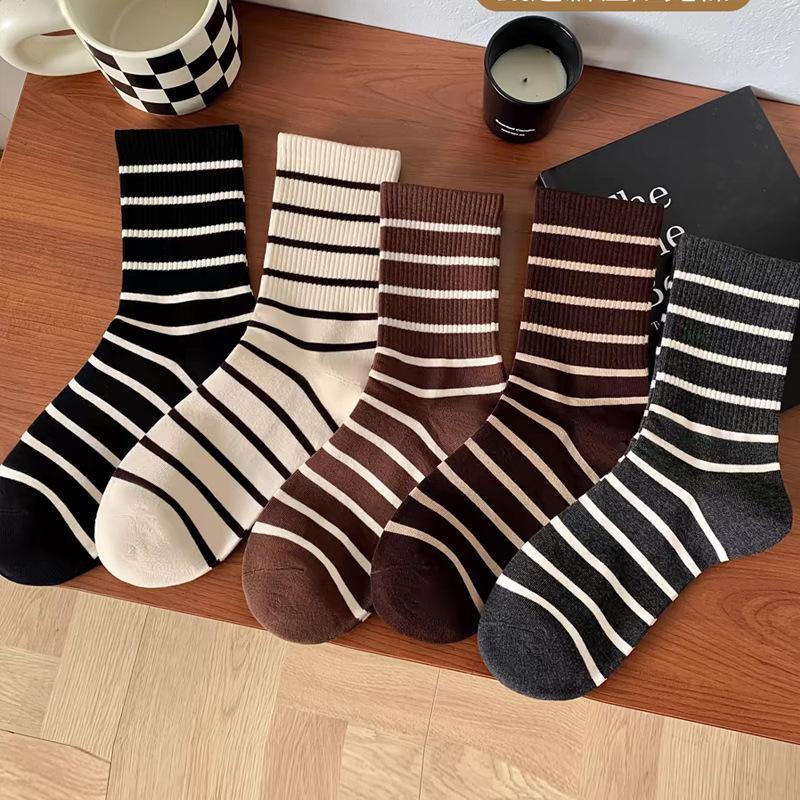 5 Pairs of Female Spring and Autumn Solid Color Striped Students Movement In The Tube Pile Cotton Socks