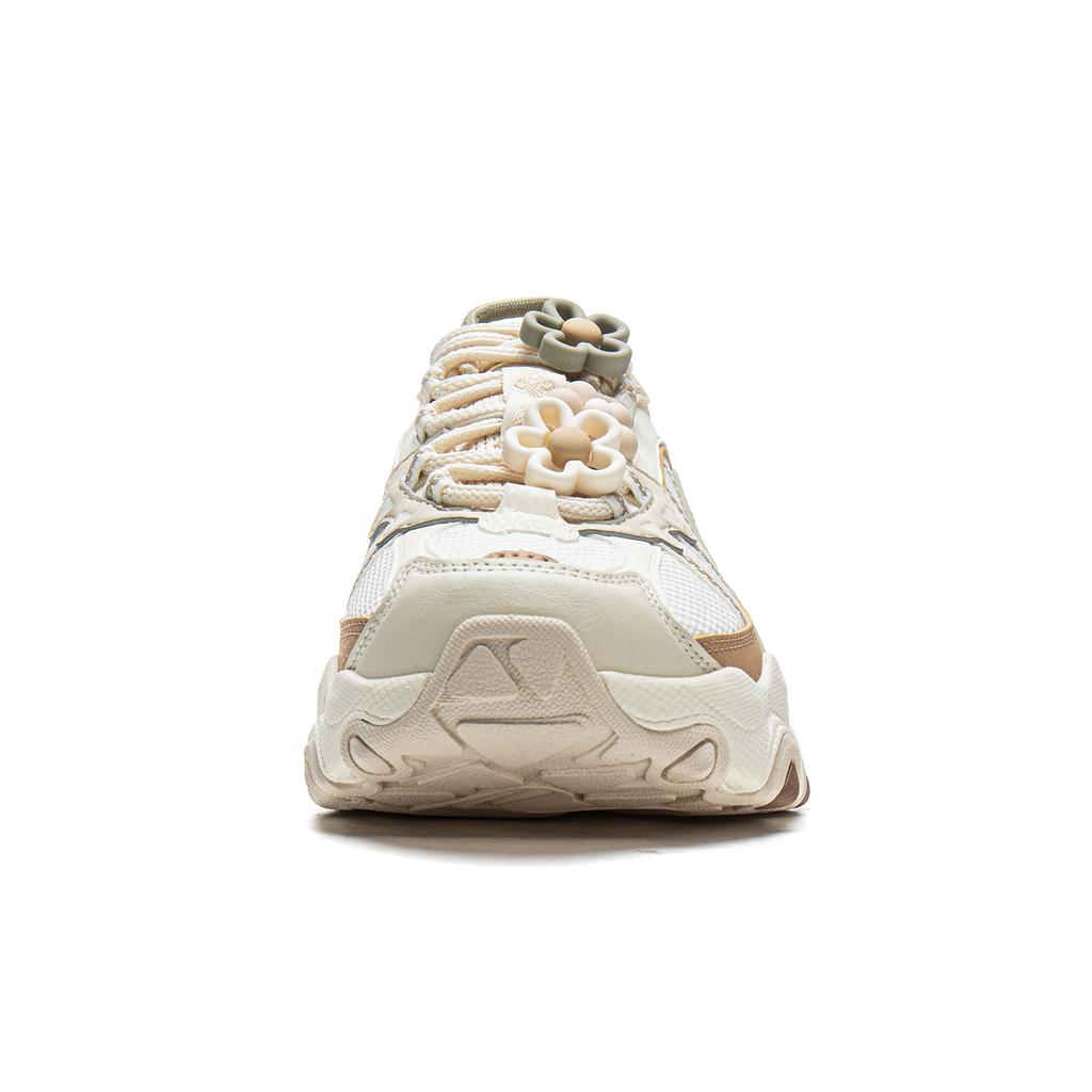Li Ning Cat Paw Lite3 Slip Resistant, Abrasion Resistant, Breathable, Lightweight Low top Chunky Sneakers Women's Ecru AGCW004-1