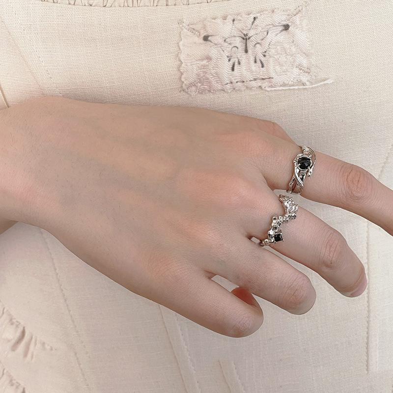 Ring Texture French Irregular Cold Wind Black Zir*****Pening Personality Niche Design High-End Female