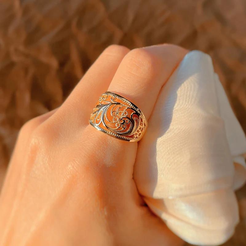 Golden Texture Women's Rings High Glossy Hollow Leaf Rings Vintage Costume Jewelry