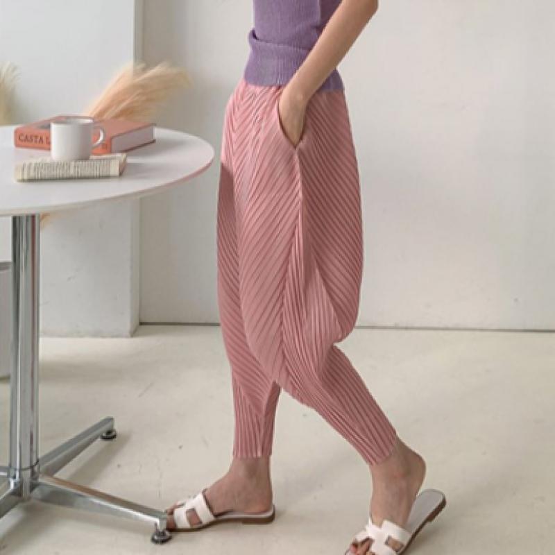 Shop   Women Tricot Diagonal Pleats Baggy Pants Mocha Ble Wpt 3106