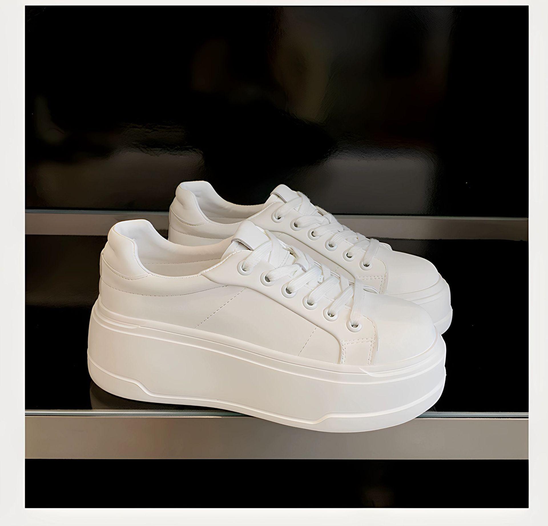 

Маленькие белые туфли женские новая летняя мода универсальные удобные повседневные с увеличением роста спортивные туфли 35