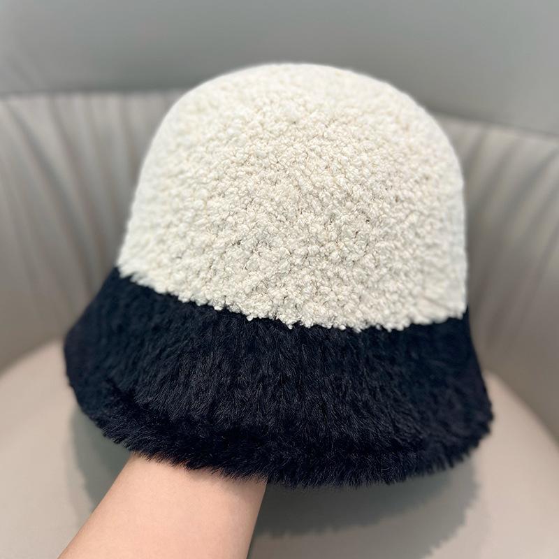 

Color matching lamb wool bucket hat girls autumn and winter plush warm show face small makeup versatile outing basin hat Adult average size (56-58cm) верблюд