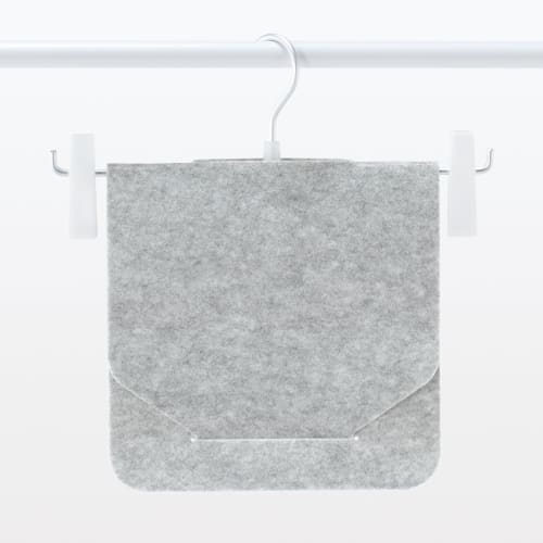 MUJI 84474118 Reusable Dehumidifying Sheet with Deodorizing Function for Hangers, 1 Piece