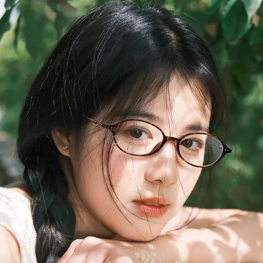 New Japanese small oval myopia glasses frame trendy girl literary femininity flat mirror holder can be matched with degree myopia