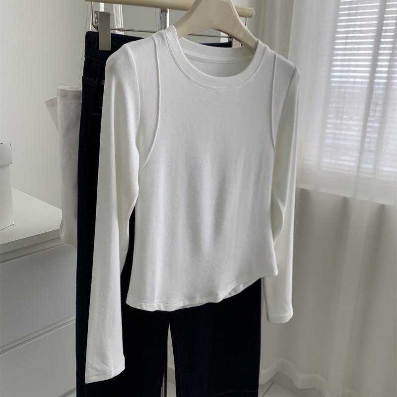

Women s 3D Segmented Base Layer Top: Soft, Stretchy, Versatile, Slimming, Round Neck, Long Sleeve Tee for Autumn/Winter. M (for weight 95-105 lbs) белый