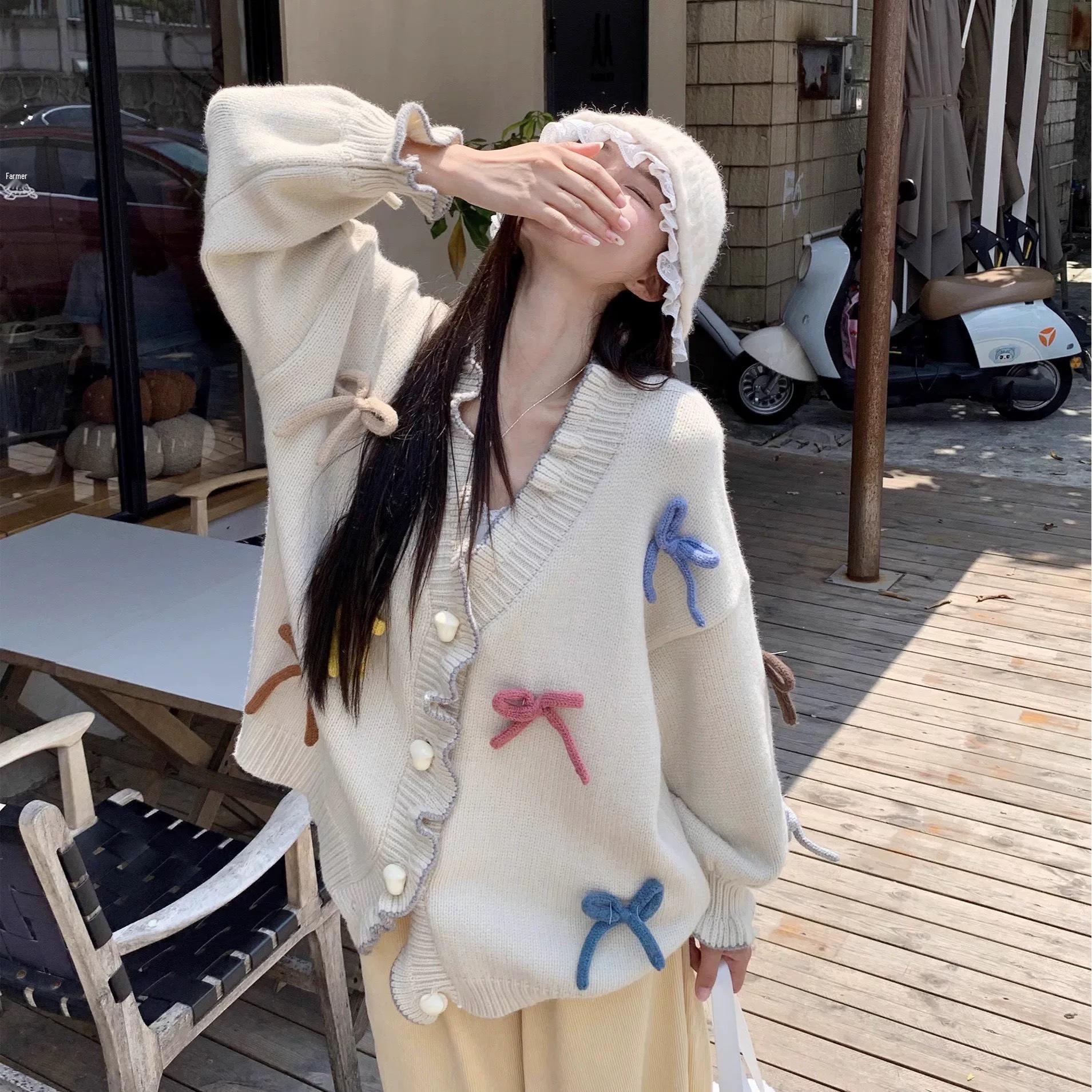 

Женский вязаный свитер свободного кроя с бантом в корейском стиле на осень/зиму 2025 – трендовый нишевый дизайн. S светло-бежевый