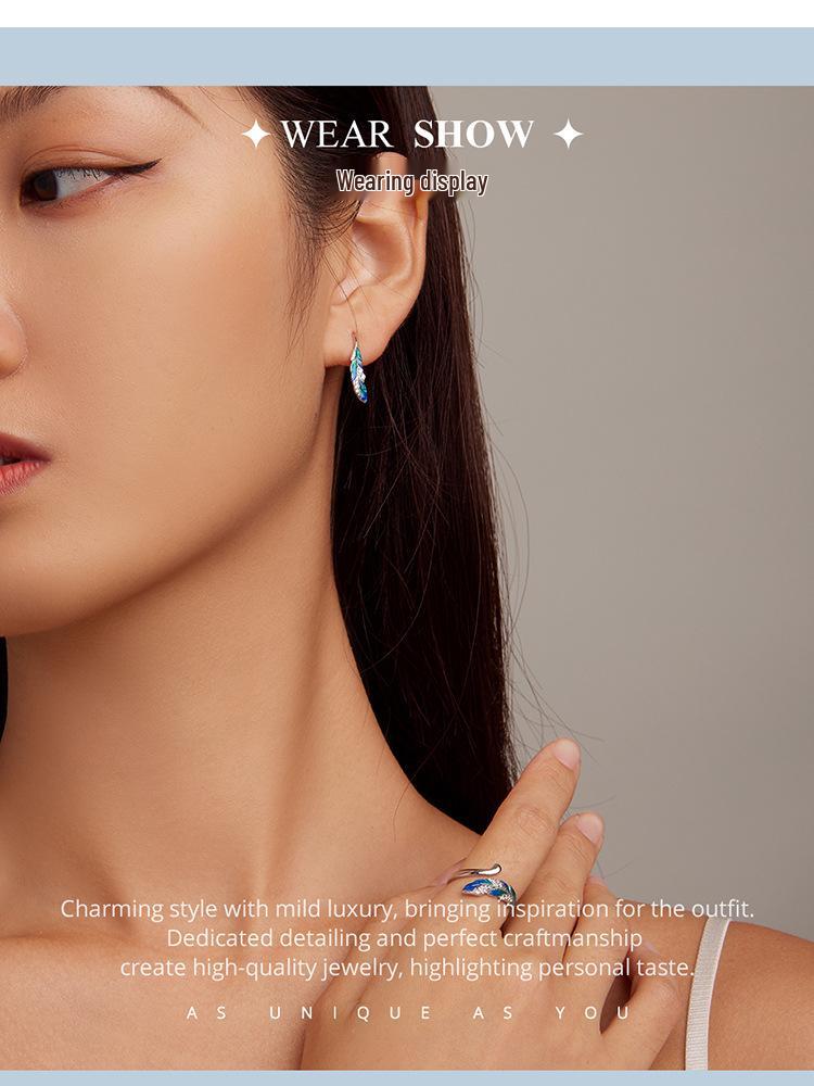 Yin Ziyun Schillerndes Blaues Feder-Ohrring- & Ring-Set: Exotischer ethnischer Stil, S925 Sterlingsilber.