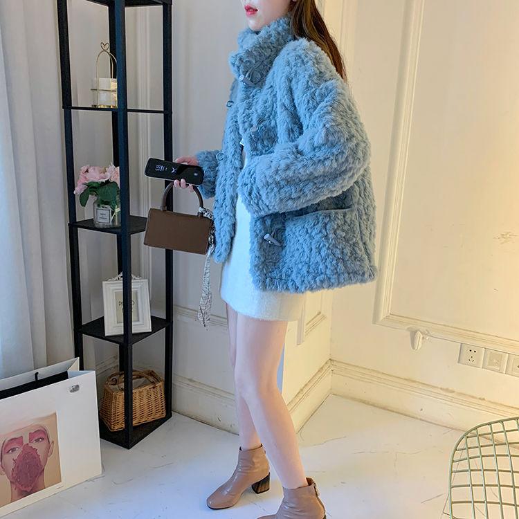 Women's Short Thickened One-piece Woolen Coat with Horns and Lambskin Winter