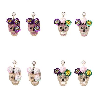 Fashion Forward Skull Earrings Trendsetting Skull Ear Studs Charm with Zircon Stones for Edgy Fashion Statement