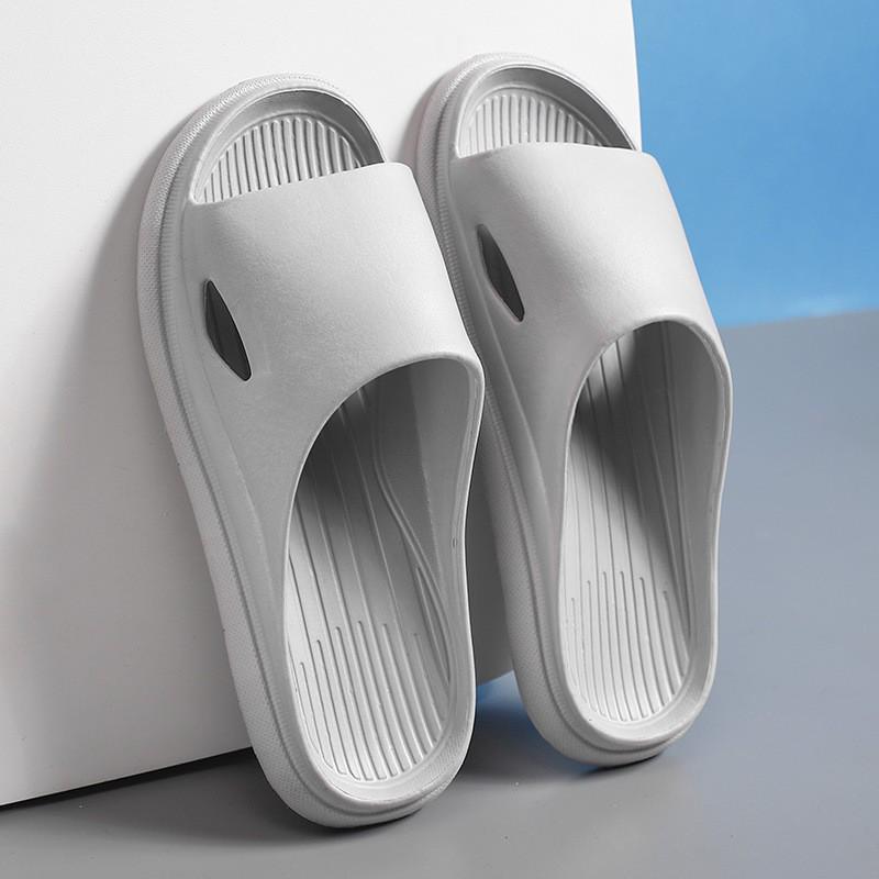 Unisex Odor-Resistant Non-Slip Slippers for Indoor Summer Use - Perfect for Guests and Couples in the Bathroom or Household.