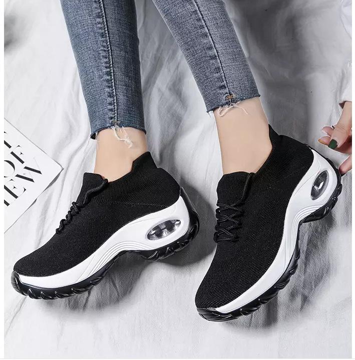 

Amazon желает женскую обувь больших размеров новую спортивную обувь женские вязаные носки обувь обувь для рока повседневная в наличии 44