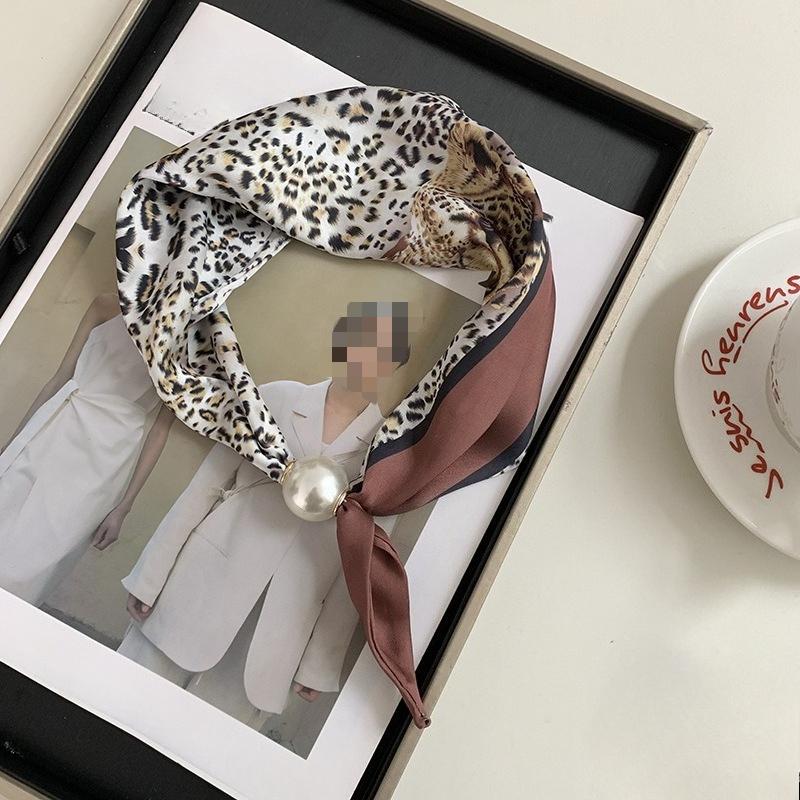 Magnetic Buckle Silk Scarf Women's New Pearl Necklace Light Luxury High-end Fashion All-match Scarf Polka Dot Silk Scarf