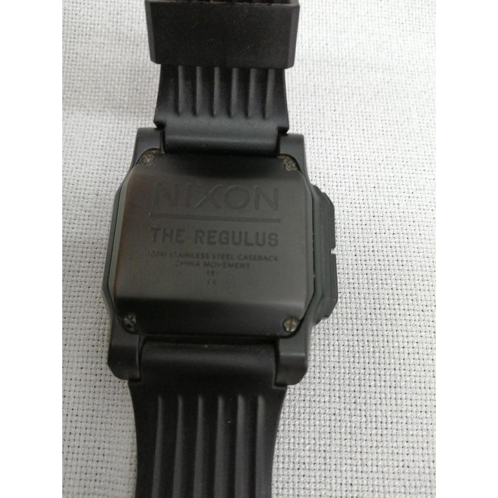 Used NIXON 18I Quartz Watch